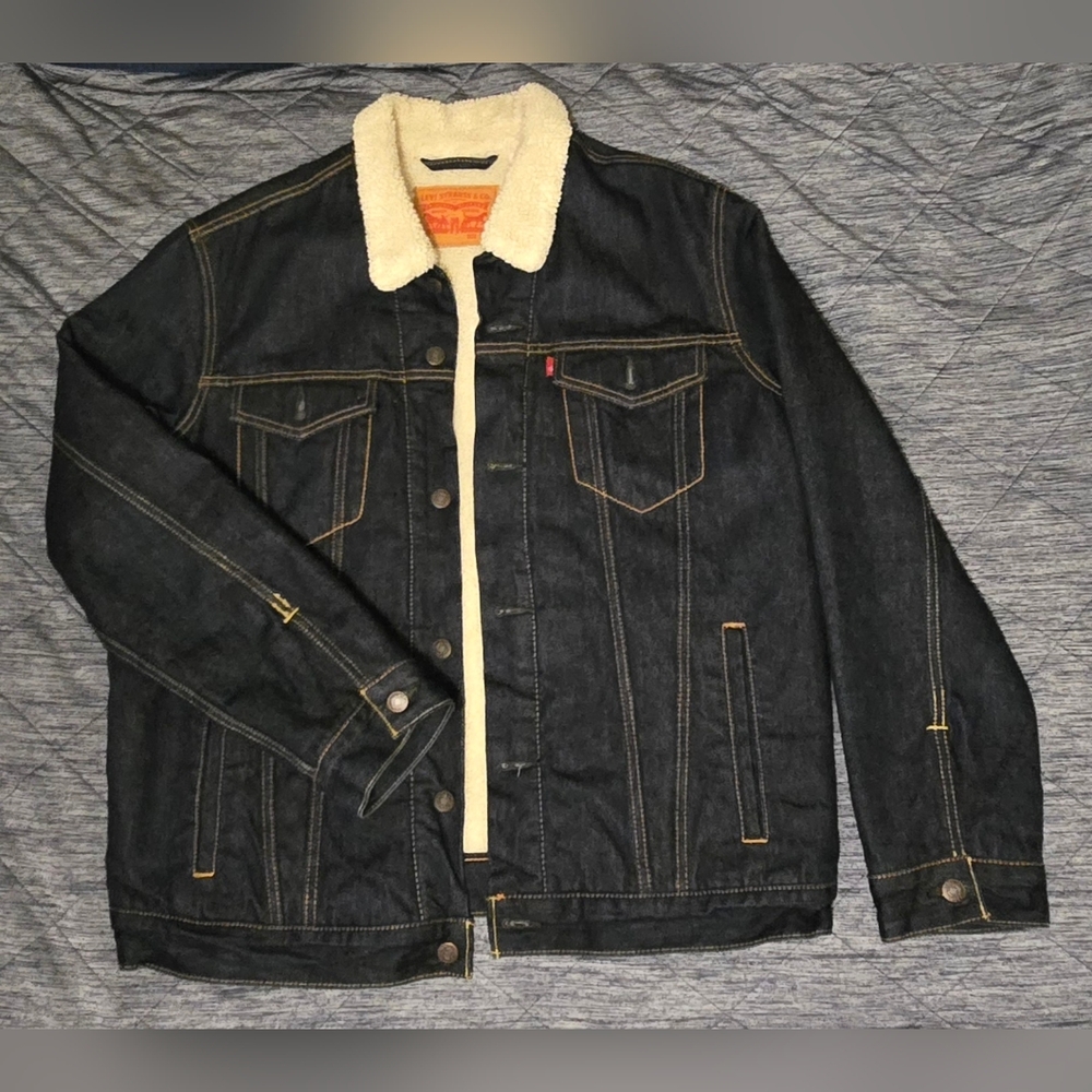 Levi's Dark Blue Lightweight Denim Jacket with Sherpa